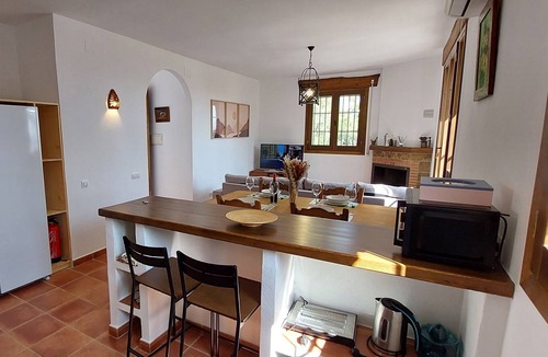 El Gastor Cottage | Relax en El Paraiso de Nitram y su Piscina de Agua Salada a los Pies del Algarin