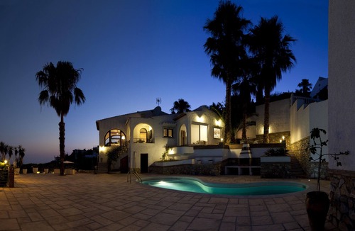 Salobrena Villa | Relax & enjoy the beautiful seaviews! Villa with private pool. Walk 2 the beach.