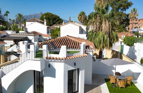 San Pedro de Alcantara Apartment | Renovated apartment 200m to the beach