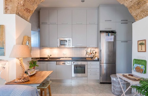 Old Town Apartment | Renovated Apartment "Argüelles" in the Old Town Directly at the Sea