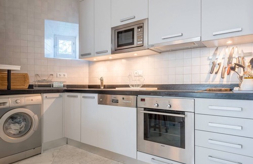 Old Town Apartment | Renovated Apartment "Argüelles" in the Old Town Directly at the Sea
