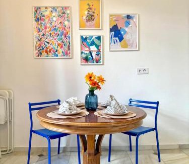 Ensanche Centro Apartment | Renovated Apartment in Soho by Pineapple Homes
