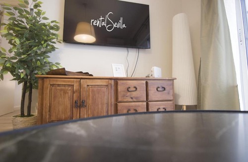 Los Remedios Apartment | RentalSevilla Asunción