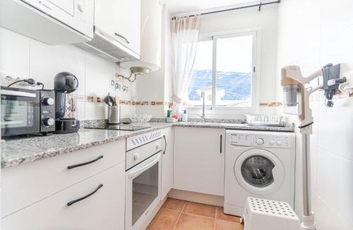 Guejar Sierra Apartment | RentitSpain - Güejar Sierra - Moderno y Confortable Veleta II, con Aparcamiento, Terraza y WI-FI
