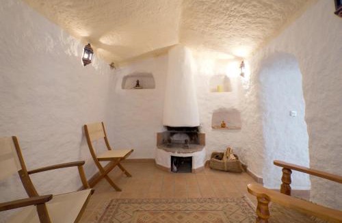 Guadix House | RentitSpain - Guadix - Cuevas Oliva y Balcón Relax e Historia entre las Montañas