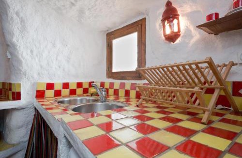 Guadix House | RentitSpain - Guadix - Cuevas Oliva y Balcón Relax e Historia entre las Montañas