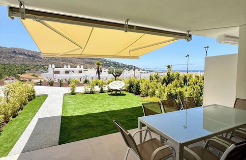 Atlanterra Apartment | Residencial Zahara Lirio, Bloque 1 Jardín 13