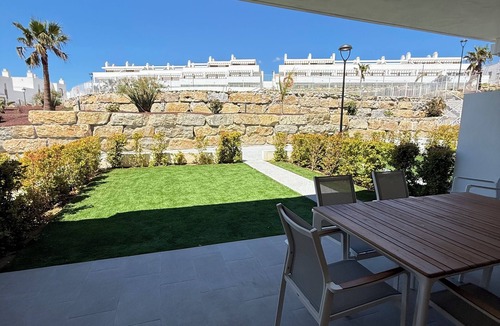 Atlanterra Apartment | Residencial Zahara Lirio, Bloque 2 Jardín 5