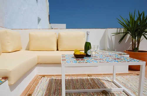 San Ambrosio House | Riad Vejerísimo: Unique patio house: 4 rooms + 4 bath + parking + stunning views