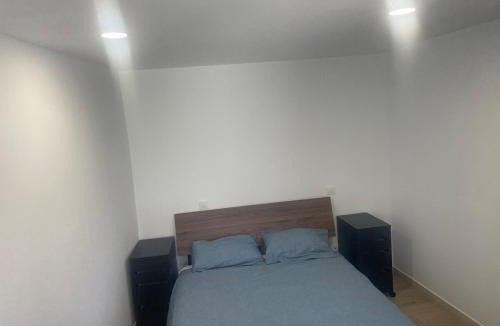 Robledo de Chavela Apartment | Robledo de Chavela, apartamento con cama doble y sofá cama doble en el centro de Robledo de Chavela