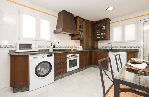 El Puerto de Santa Maria Ski Chalet | Rocio - Three Bedroom Chalet, Sleeps 5