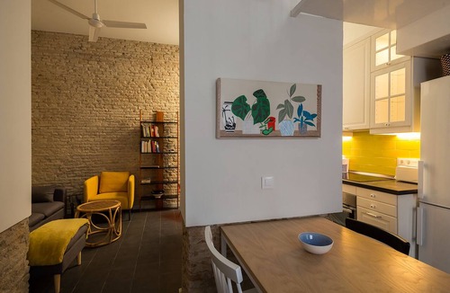 Triana Apartment | Rodrigo Triana 3. 2 bedrooms, 2 bathrooms, patio, shared terrace