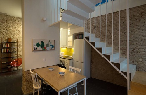 Triana Apartment | Rodrigo Triana 3. 2 bedrooms, 2 bathrooms, patio, shared terrace