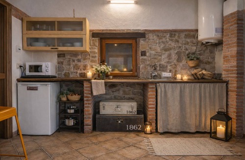 Santa Maria Apartment | Romantic Getaway in Asturias · Hot Tub, Fireplace, and Views