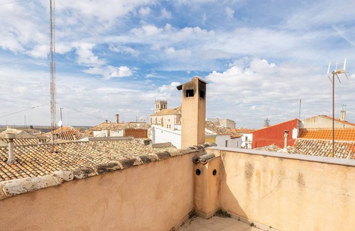 Villarrubia de Santiago Apartment | Room 3 with Private Garden - El Sueño De Lucrecia, Toledo