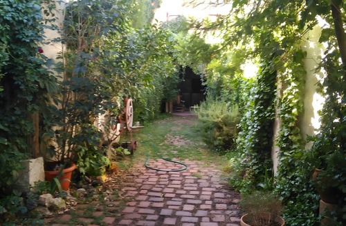 Villarrubia de Santiago Apartment | Room 5 with Private Garden - El Sueño De Lucrecia, Toledo