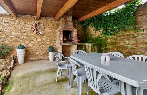 Ferreras de Abajo Apartment | Room 'Habitacion 3' with Shared Pool, Shared Terrace and Wi-Fi