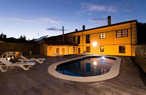Ferreras de Abajo Apartment | Room 'Habitacion 4' with Shared Pool, Shared Terrace and Wi-Fi