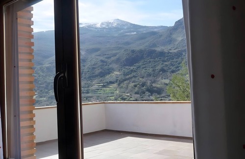 Guejar Sierra Apartment | Room 'La Torreta' with Mountain Views, Wi-Fi and Air Conditioning