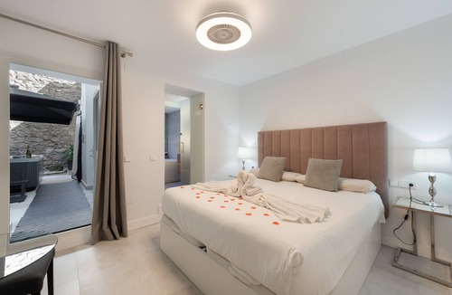 Carratraca Bed & Breakfast | Room Sofia Spa – Private Hot Jacuzzi