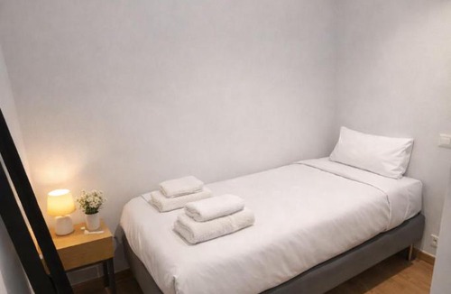 Cotos House | Rooms in Chamartin