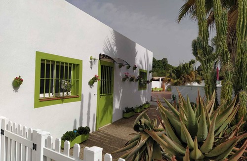 Aznalcazar Apartment | Rural apartment with garden, barbecue and private swimming pool.