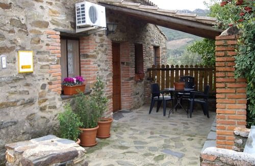 La Acena de la Borrega House | Rural Farmhouse in Valencia de Alcántara with Pool