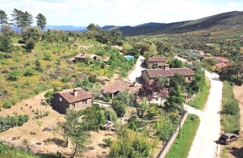 La Acena de la Borrega House | Rural Farmhouse in Valencia de Alcántara with Pool