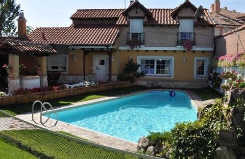 Olmedo Apartment | Rural guest house near Valladolid