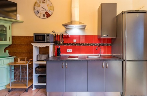Villaescusa House | Rural House 'El Capricho de Rosmary' with Mountain Views and Private Garden