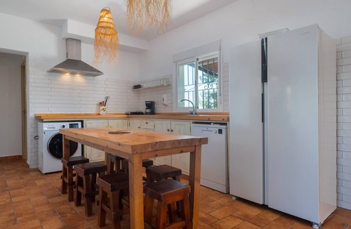 Arahal House | Rural House 'Valle Verde' with Private Pool, Wi-Fi & Air Conditioning