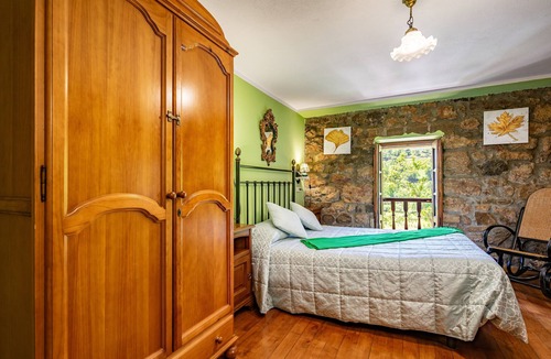 Valle de Lago House | Rural house with mountain views, shared garden, and Wi-Fi