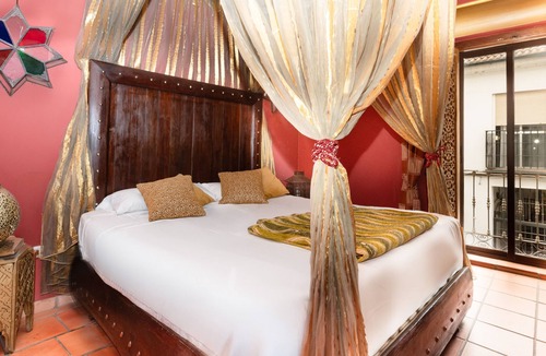 San Francisco-Ribera House | Safestay Cordoba Mezquita Catedral