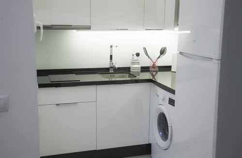 Centro Comercial Apartment | San Hipólito Apartment