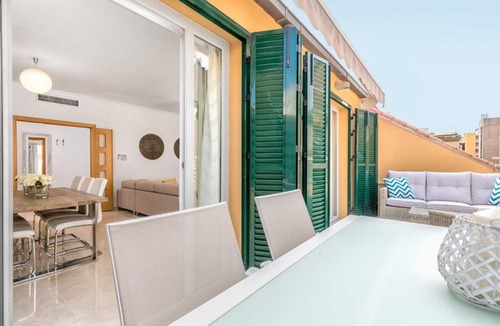 Ensanche Centro Apartment | San Lorenzo Penthouse in Malaga by Solaga Holiday Homes