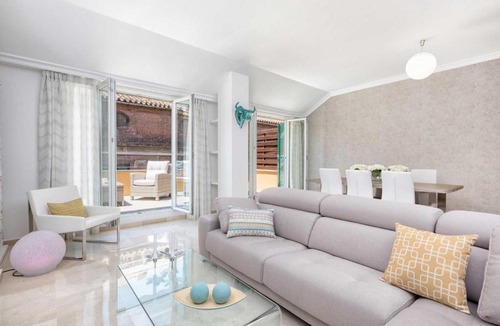 Ensanche Centro Apartment | San Lorenzo Penthouse in Malaga by Solaga Holiday Homes
