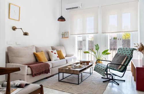 San Julian House | San Luis Luxury House with Terrace