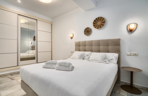 Feria Apartment | San Marcos Loft, by Homing U