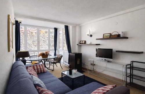 Pradollano Apartment | Sanbet Urban Alhambra- Parking and Swimming Pool