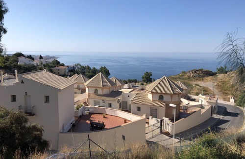 Salobrena House | sea view house with pool