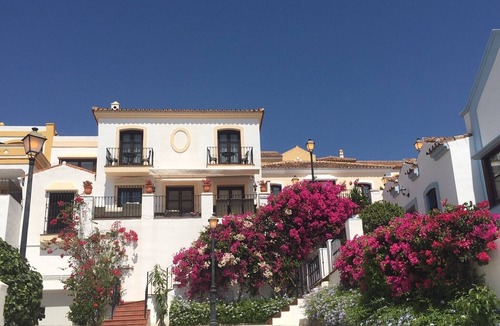 Benahavis House | Sea views and tranquility. Beautiful family house in the Andalucian mountains