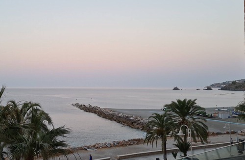 Velilla-Taramay Apartment | Sea Views First line