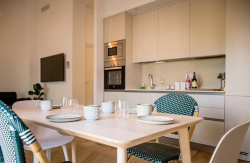 La Palmera-Reina Mercedes Apartment | Selecta Apart ideal y facil parking en la calle