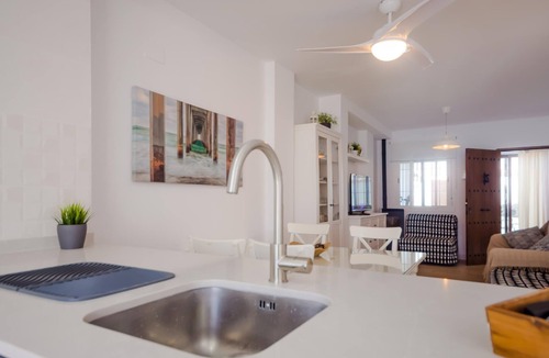 Los Gallos-Cerromolino Cottage | Semi detached house with pool