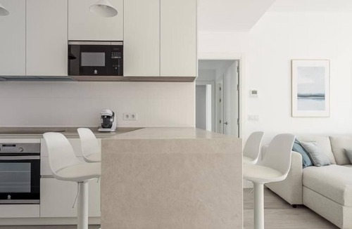 Triana Apartment | Sevilla Luxury Penthouse in Triana -terrace, communal pool and private parking