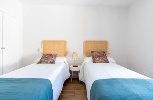Alameda Apartment | SevilleBnB Group- Santa Barbara Central Suites, Sevilla center