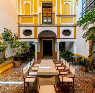 Santa Cruz Villa | SevilleBnB Group- Villa Elvira, exclusive Pool and Gardens in the heart of Sevilla