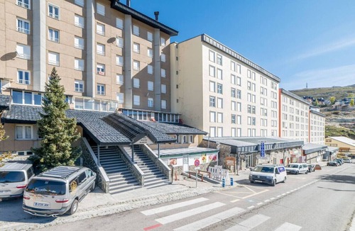 Pradollano Apartment | Sierra Nevada Ski Slope Lodge – Free Parking