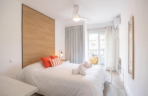 Zaidin Apartment | Sierra Nevada Views Sunny Spacious Renovated