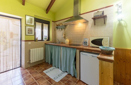Manjabalago House | Siesta y Brisca Country House in Ávila with Mountain Views, Terrace and Balcony